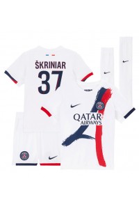 Paris Saint-Germain Milan Skriniar #37 Jalkapallovaatteet Lasten Vieraspeliasu 2024-25 Lyhythihainen (+ Lyhyet housut)